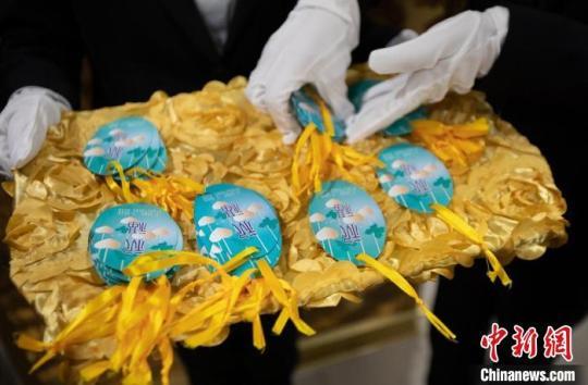 祭掃在心不在形，別樣清明一樣情?！°蟛?攝