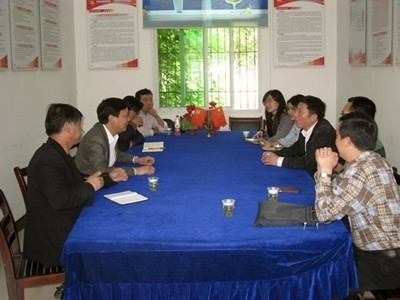 省僑聯(lián)青委會(huì)與鄉(xiāng)村兩級(jí)領(lǐng)導(dǎo)對(duì)接座談