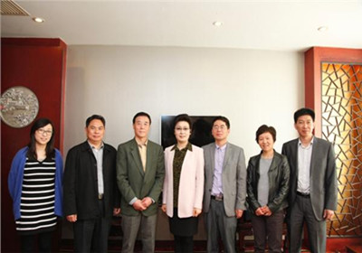 市僑辦領(lǐng)導(dǎo)會見加拿大蘇州同鄉(xiāng)會會長金錦平(左三)一行