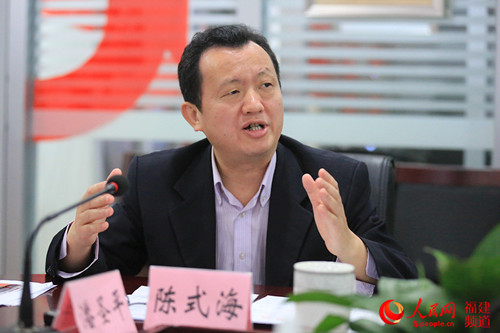 中國僑網(wǎng)福建省僑聯(lián)副主席陳式海在研討會(huì)上發(fā)言。(鄒家驊 攝)