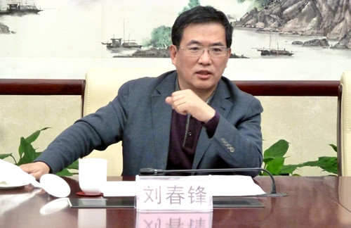 中國(guó)僑網(wǎng)北京市僑辦主任劉春鋒帶隊(duì)赴北京經(jīng)濟(jì)技術(shù)開發(fā)區(qū)考察開發(fā)區(qū)建設(shè)及發(fā)展。