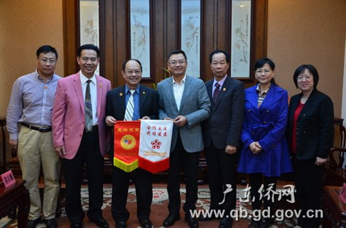 曾慶榮書記會(huì)見美國(guó)華僑華人聯(lián)誼會(huì)一行