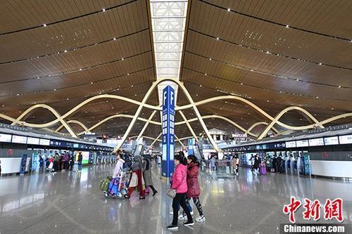 中國(guó)僑網(wǎng)資料圖:昆明長(zhǎng)水國(guó)際機(jī)場(chǎng)。 中新社記者 任東 攝
