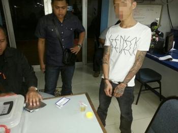 網(wǎng)上瘋傳涉及“假車禍而真索賠案件”的26歲的華籍青年已遭刑警扣查。(馬來西亞《詩華日報》)