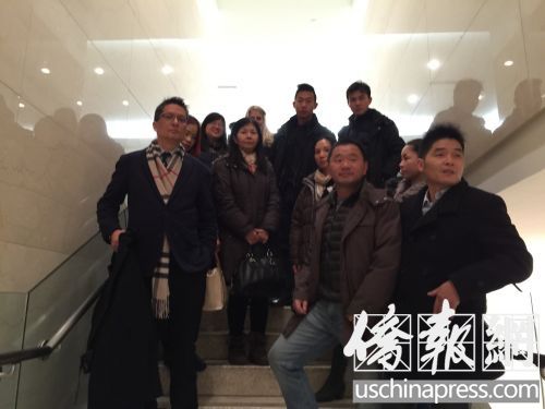 19日約有30多位華人到場旁聽支持梁彼得。(美國《僑報》/崔國萁