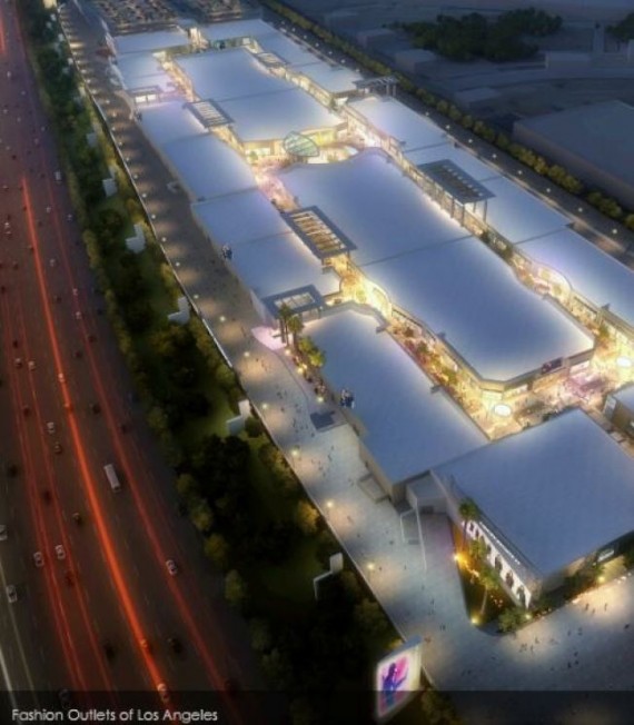 洛杉磯卡森市政府計(jì)劃在405號(hào)高速公路附近,修建大型Outlet購(gòu)物廣場(chǎng)。(美國(guó)《世界日?qǐng)?bào)》)