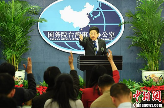 中國(guó)僑網(wǎng)圖:國(guó)務(wù)院臺(tái)辦發(fā)言人馬曉光。中新社記者 張勤 攝