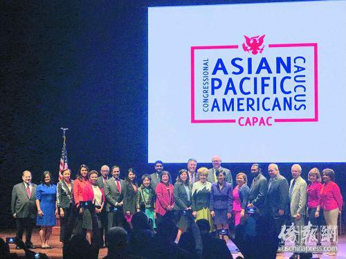 中國僑網到場的CAPAC 成員合影。(美國《僑報》/徐一凡 攝)