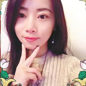 中國(guó)僑網(wǎng)危秋潔自拍圖。微博截圖