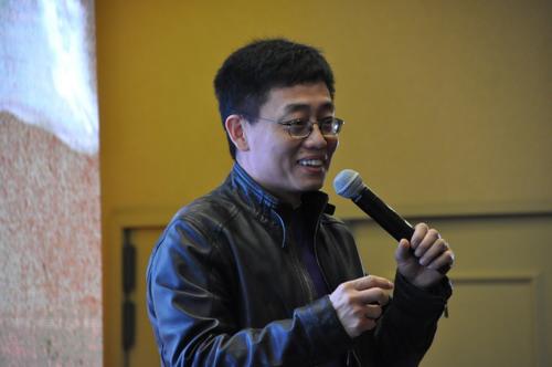 中國僑網(wǎng)喜劇明星黃西。(美國《世界日報》/王若然 攝)