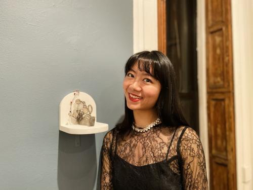中國僑網(wǎng)圖為石尚秋韻參與音樂會演出。(美國《世界日報》/鄭怡嫣 攝)