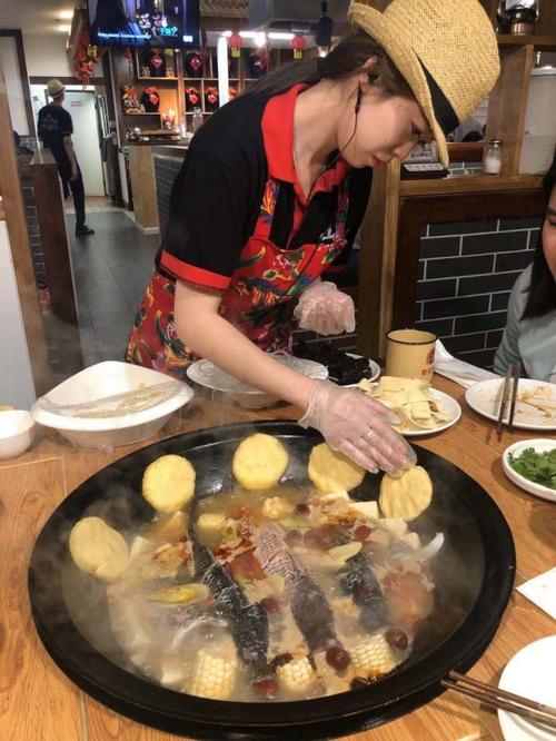 中國(guó)僑網(wǎng)薪資調(diào)漲可能對(duì)華裔餐營(yíng)業(yè)帶來(lái)影響。(美國(guó)《世界日?qǐng)?bào)》/張?jiān)?攝)