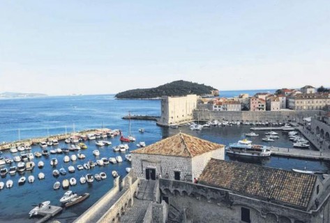 沿海而建的古城已是海上樂園。(新加坡《聯(lián)合早報》/鄒文學