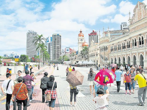 中國僑網(wǎng)到馬來西亞旅游的中國游客人次上升36.3%。(馬來西亞《中國報》)