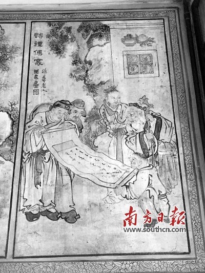 開平立園內(nèi)的壁畫內(nèi)容都是規(guī)勸兒孫的訓(xùn)示。
