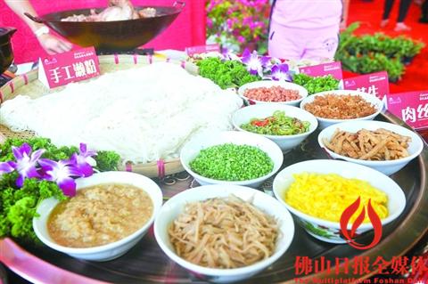 高明瀨粉配料多樣,湯汁美味。