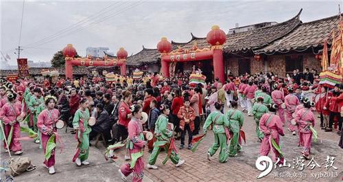 中國僑網(wǎng)載歌載舞 歡慶元宵