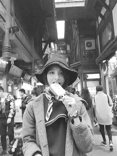 中國(guó)僑網(wǎng)陳瑩麗老師照片由其親友提供