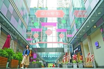 中國僑網(wǎng)“佛山印記”這一IP設(shè)計(jì)創(chuàng)意十足,是一群“80后”“90后”的作品。 南方日報(bào)記者 戴嘉信 攝