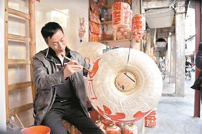 中國僑網(wǎng)庵埠古寨里從事傳統(tǒng)行業(yè)的店鋪。