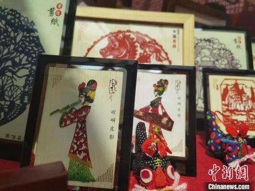 中國(guó)僑網(wǎng)圖為6月10日至12日,2021年“文化和自然遺產(chǎn)日”甘肅省非遺宣傳展示系列活動(dòng)在蘭州展開。(中新網(wǎng) 閆姣/攝)
