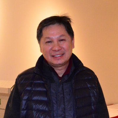 中國僑網(wǎng)華裔畫家羅建生致力探尋國畫包容度,傳播中國藝術。(加拿大《世界日報》/謝君 攝)