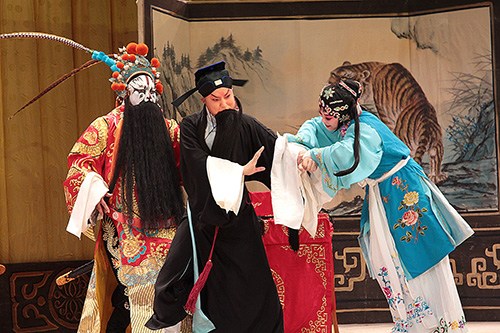 中國僑網(wǎng)“紐約梨園社”演出劇照。(美國《僑報》)