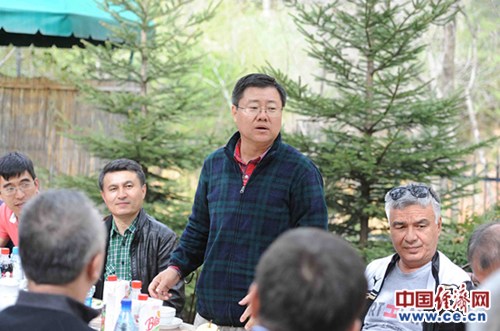 中國駐烏茲別克斯坦大使孫立杰在活動上講話。(使館供圖)