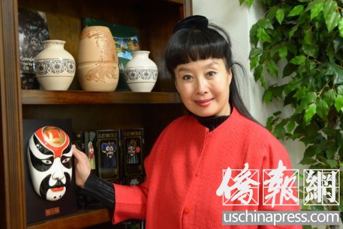 京劇藝術家孫萍在加州媒體俱樂部作客(美國《僑報》/夏嘉