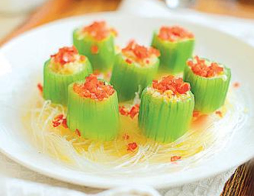 蒜蓉蒸絲瓜(資料圖:美國《僑報(bào)》)