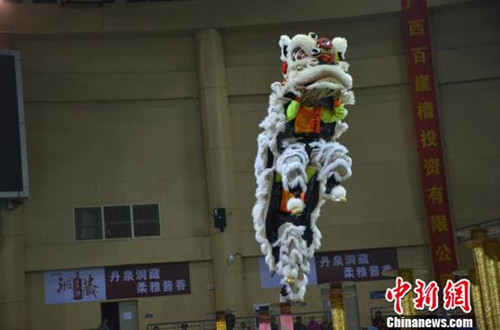 中國僑網(wǎng)精彩的比賽瞬間。(翟李強(qiáng) 攝)