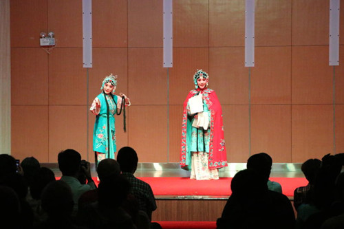 中國(guó)僑網(wǎng)展覽開(kāi)幕式昆曲演出《牡丹亭》之《游園》