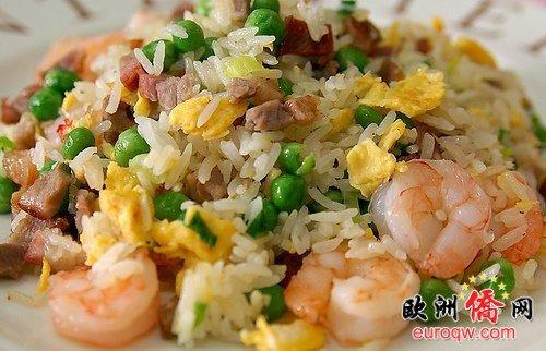 中國僑網(wǎng)煽動(dòng)味蕾的炒飯。(意大利《新歐洲僑報(bào)》)