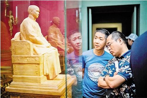 中國僑網(wǎng)藝術(shù)館展覽現(xiàn)場(chǎng)。