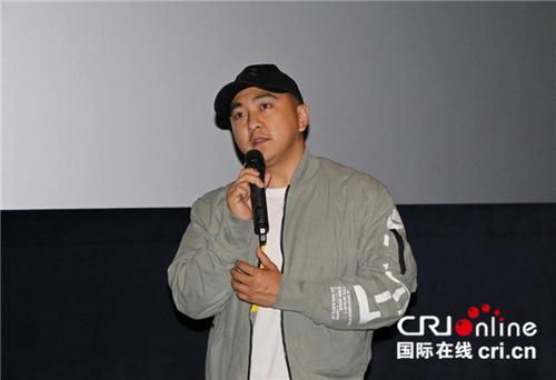 中國(guó)僑網(wǎng)導(dǎo)演郭柯與觀(guān)眾現(xiàn)場(chǎng)互動(dòng)交流