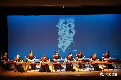 中國僑網(wǎng)開場古箏曲《漁舟晚唱》。(日本《中文導報》)
